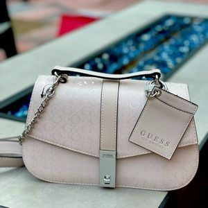 Available beautiful guess pink bag 🤩